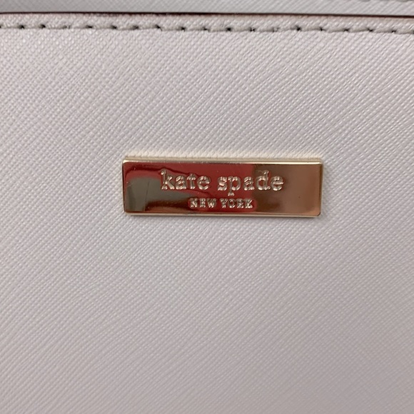 Kate Spade Miles Newbury Lane Leather Shoulder bag. Light gray. Snap zip closure - Picture 2 of 15